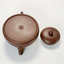 Load image into Gallery viewer, Yixing Te Pin Zi Ni Clay Teapot Man Sheng Half Pear 200 ml