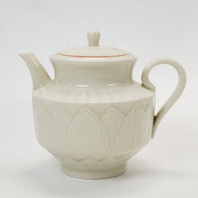 Load image into Gallery viewer, Teapot Ding Yao Kiln Ash Glaze Porcelain Leaf 180 ml