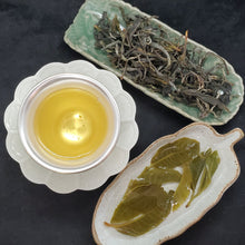 Load image into Gallery viewer, 2024 Jing Mai 600+ Years Old Single Tree Green Puerh Loose (1 oz)