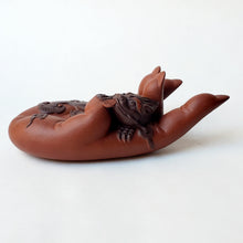 Load image into Gallery viewer, Tea Pet - Pi Xiu in Buddha's Hand Zhuni/Zini Clay
