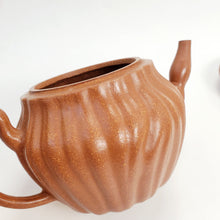 Load image into Gallery viewer, Yixing Jiang Old Duan Ni Clay Teapot Lotus Seedpod 260 ml