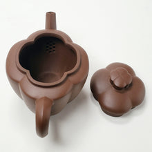 Load image into Gallery viewer, Yixing Te Pin Purple Clay Teapot Hai Tang 200 ml