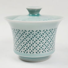 Load image into Gallery viewer, Gaiwan - Porcelain Long Quan Kiln Celadon Coin Style 120 ml