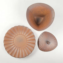 Load image into Gallery viewer, Gaiwan - Fujian Clay Triangular 120 ml