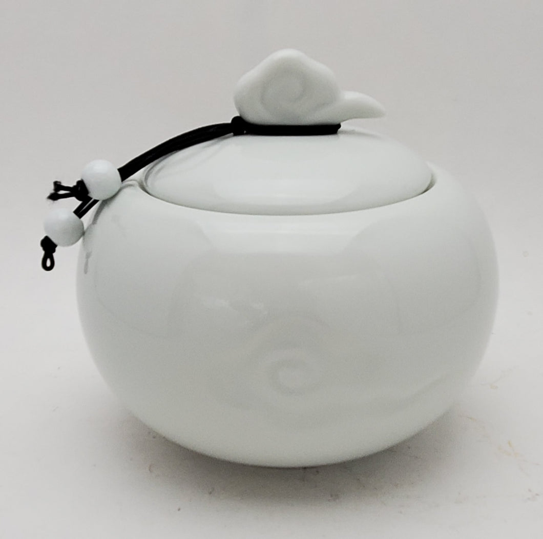 Light Celadon White Porcelain Cloud Tea Jar