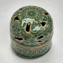 Load image into Gallery viewer, Green Celadon Ceramic Coil Incense Burner