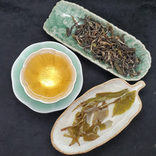 Load image into Gallery viewer, 2022 Man Song Prince Hill 1st Pick 500+ Years Old Tree Puerh Tea (1 oz)