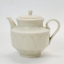Load image into Gallery viewer, Teapot Ding Yao Kiln Ash Glaze Porcelain Leaf 180 ml
