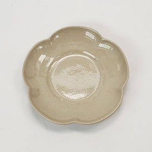 Light Brown Cracked Glaze Flower Shape Saucers