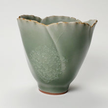 Load image into Gallery viewer, Celadon Cracked Glaze Tulip Teacup 90 ml
