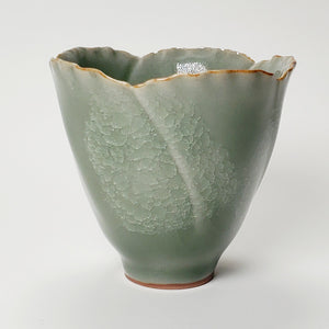 Celadon Cracked Glaze Tulip Teacup 90 ml