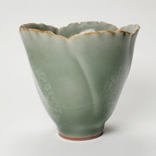 Load image into Gallery viewer, Celadon Cracked Glaze Tulip Teacup 90 ml
