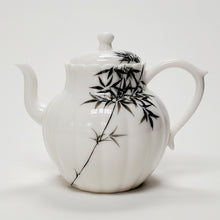 Load image into Gallery viewer, Teapot - White Porcelain Bamboo 140 ml
