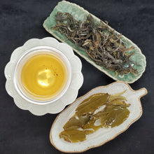 Load image into Gallery viewer, 2024 Spring 1st Pick Bing Dao Lao Zhai 800 Years Old Gushu Green Puerh Loose (1 oz)
