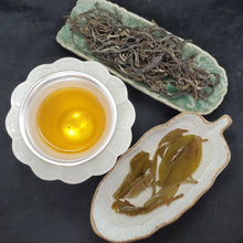 Load image into Gallery viewer, 2023 Ma Hei Shi Men Kan Large Single Ancient Tree 1st Pick Green Puerh Loose (1 oz)
