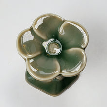 Load image into Gallery viewer, Lid Holder Mei Hua - Prunus Flower
