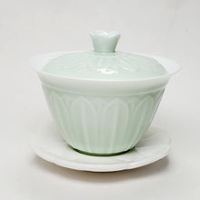 Load image into Gallery viewer, Gaiwan - Green Celadon Lotus 130 ml
