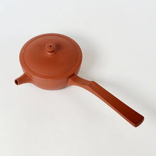 Load image into Gallery viewer, Chao Zhou Red Clay Teapot - Long Side Handle 100 ml

