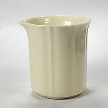 Load image into Gallery viewer, Pitcher Fairness Cup- Pale Yellow 170 ml
