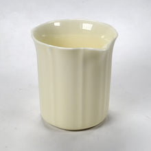 Load image into Gallery viewer, Pitcher Fairness Cup- Pale Yellow 170 ml
