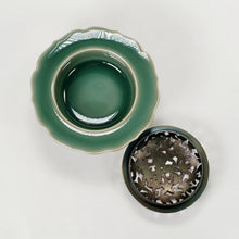 Load image into Gallery viewer, Incense Burner Long Quan Yao Celadon
