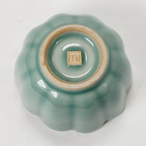 2 Teacup Celadon Porcelain Scallop Shape 60 ml