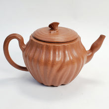 Load image into Gallery viewer, Yixing Jiang Old Duan Ni Clay Teapot Lotus Seedpod 260 ml
