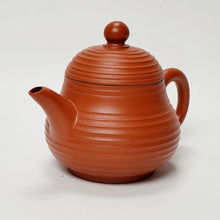 Load image into Gallery viewer, Chao Zhou Red Clay Teapot - Lined Pear 120 ml
