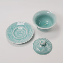 Load image into Gallery viewer, Gaiwan Porcelain - Long Quan Celadon Peony 3 pcs Set 150 ml
