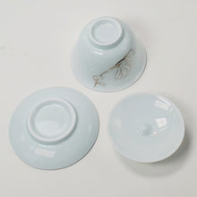 Load image into Gallery viewer, Gaiwan - Porcelain Pale Celadon Gold Gilded Magnolia 150 ml
