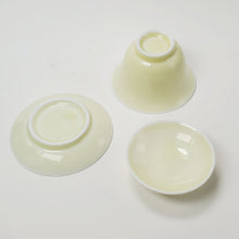 Load image into Gallery viewer, Gaiwan - Porcelain Pale Yellow 180 ml
