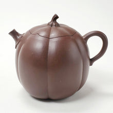 Load image into Gallery viewer, Yixing Te Pin Purple Clay Teapot Pumpkin Shape 180 ml

