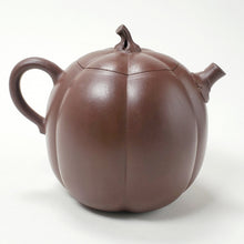 Load image into Gallery viewer, Yixing Te Pin Purple Clay Teapot Pumpkin Shape 180 ml
