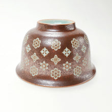 Load image into Gallery viewer, Gaiwan Porcelain - Long Quan Celadon Bao Xiang Hua 3 pcs Set 180 ml
