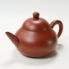 Load image into Gallery viewer, Chao Zhou Red Clay Teapot - Wen Dan Short Pear Straight Spout 100 ml
