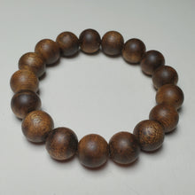 Load image into Gallery viewer, Natural Hai Nan Agarwood Bead Bracelet 13 mm
