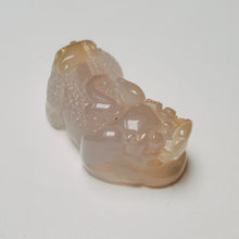 Load image into Gallery viewer, Tea Pet - Agate Stone Hand Carved Pi Xiu #5
