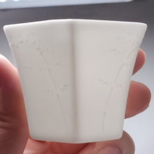 Load image into Gallery viewer, Teacup - White Porcelain Hexagon Bamboo 50 ml 2 pcs
