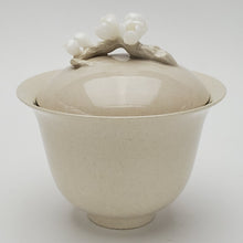 Load image into Gallery viewer, Gaiwan - Wood Ash Glaze Flowers 180 ml
