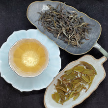 Load image into Gallery viewer, 2023 Spring 1st Pick Wu Liang Shan 600+ years old Gushu Green Puerh Loose (2 oz)
