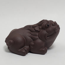 Load image into Gallery viewer, Tea Pet Pi Xiu Purple Clay Female
