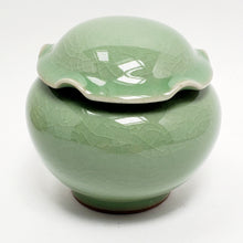 Load image into Gallery viewer, Green Crack Glaze Lotus Leaf Tea Jar sm
