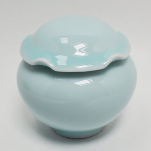 Sky Blue Glaze Lotus Leaf Tea Jar sm
