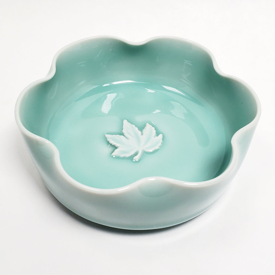 Tea Wash Bowl - Maple Leaf Sky Blue