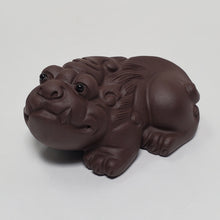 Load image into Gallery viewer, Tea Pet Pi Xiu Purple Clay Male
