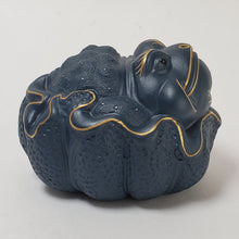 Load image into Gallery viewer, Tea Pet Money Toad Yixing Blue Clay Gold Gilded #3

