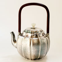 Load image into Gallery viewer, Pure Silver Tea-Water Kettle - Hai Tang Begonia 400 ml
