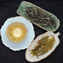 Load image into Gallery viewer, 2022 Lao Ban Zhang 800+ Years Old Tree 1st Pick - Green Puerh Loose (1 oz)
