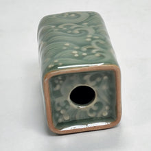 Load image into Gallery viewer, Lid Holder XiangYun Auspicious Cloud Celadon Square lg

